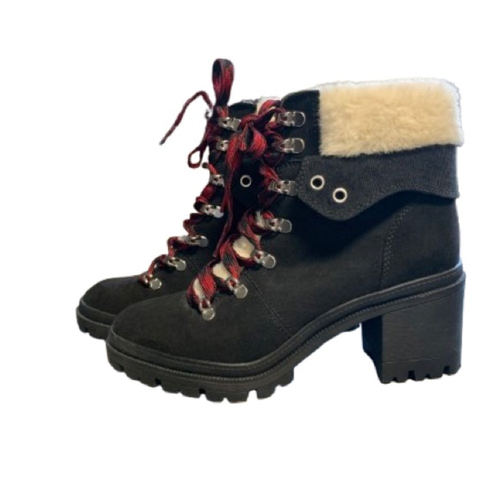 NWOT JELLYPOP Black suede ankle boots